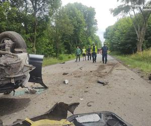 Tragedia pod Częstochową. Nie żyje 39-letni kierowca, jego brat walczy o życie w szpitalu