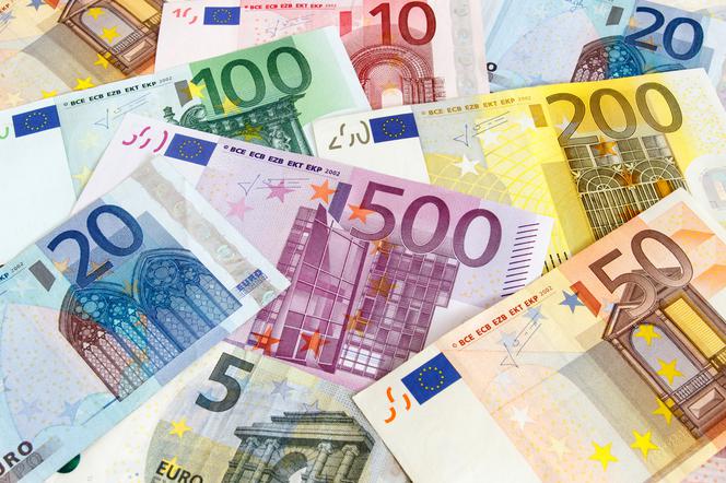 FRANK DOLAR EURO KURS PIENIADZE KREDYT