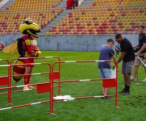 Murawa Chorten Areny dla każdego. Jagiellonia rozdaje kibicom swoje boisko [ZDJĘCIA]