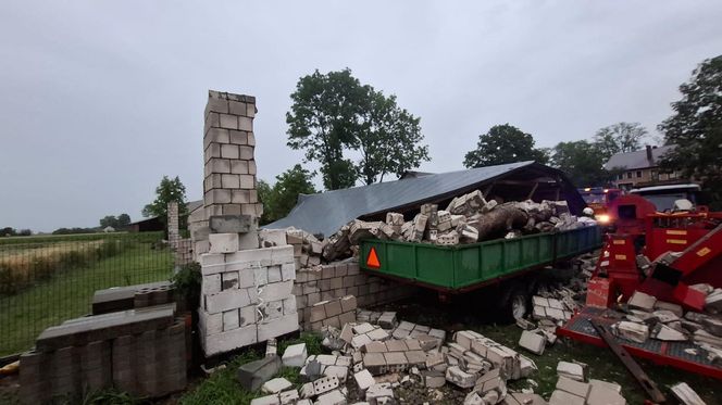Strażacy z woj. lubelskiego interweniują przy usuwaniu skutków gwałtownych burz
