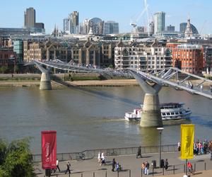 Most dla pieszych Millenium, Londyn, proj. Foster and Partners