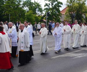 Boże Ciało 2025. Tysiące osób uczestniczyło w olsztyńskich procesjach