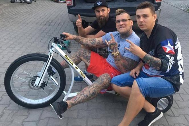 Popoek Monster z trójkołowcem dla Rodzinnego Domu Dziecka