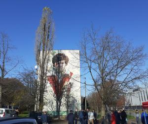 Odsłonięto mural z wizerunkiem Włodzimierza Smolarka