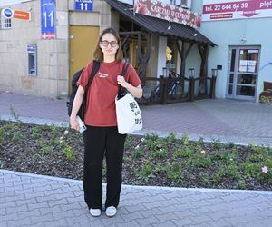 Mieszkańcy Warszawy oceniają efekty rozbetonowania stolicy. Przeżyliśmy upał na „zielonym skwerze”