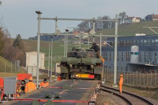 Szwajcarskie czołgi Leopard 2