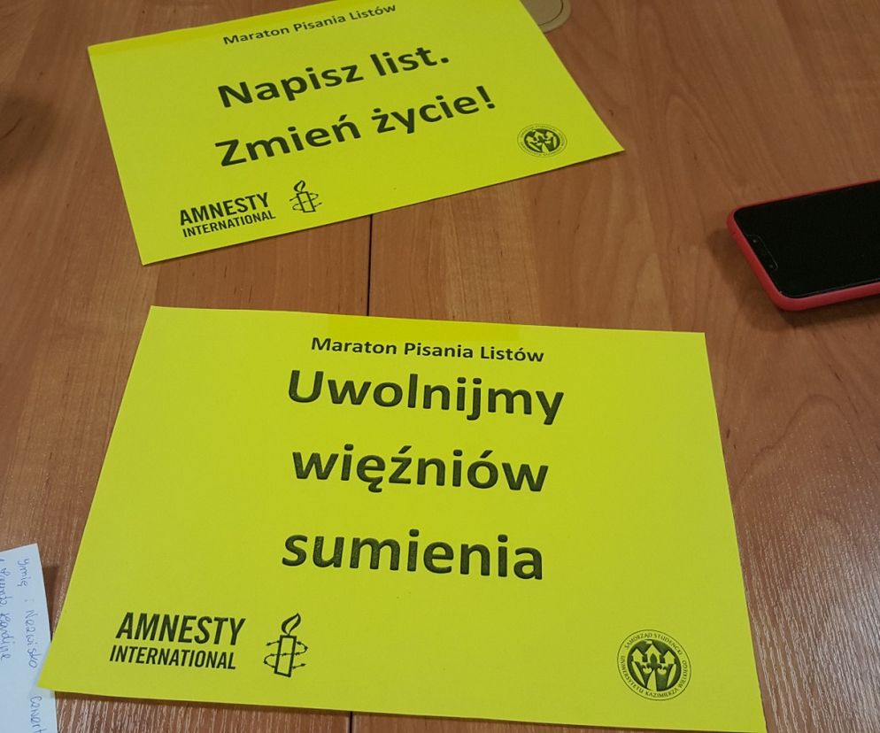 Maraton Pisania Listów. Co musisz wiedzieć o akcji Amnesty International?