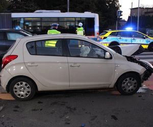 Wypadek w Świerklanach. Kierująca nie ustąpiła pierwszeństwa. Są ranni