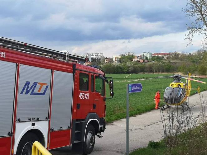 Ciężki wypadek motocyklisty! Zamknięty szpital, w akcji śmigłowiec LPR!