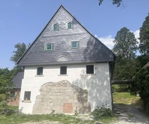 Młyn Wojciechów - przed remontem i po remoncie