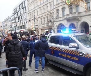 Wielka Szarża w centrum Łodzi. Oddziały konne przeszły przez Piotrkowską