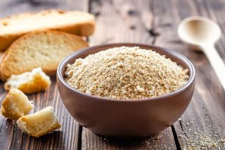 Tylko tak przechowuję bułkę tartą. Jest długo świeża, pachnąca i chrupiąca 