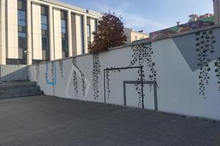 Mural na fontannach w Radomiu