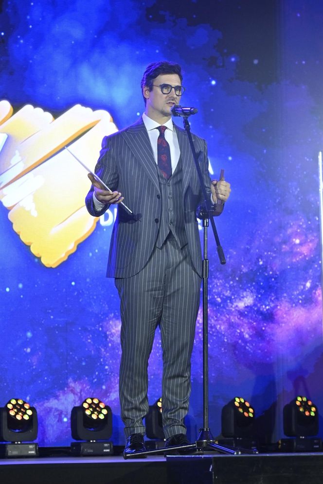 Moś w czerwieni, Woźniak-Starak w brązie i Bołądź w czerni. Która najlepiej?