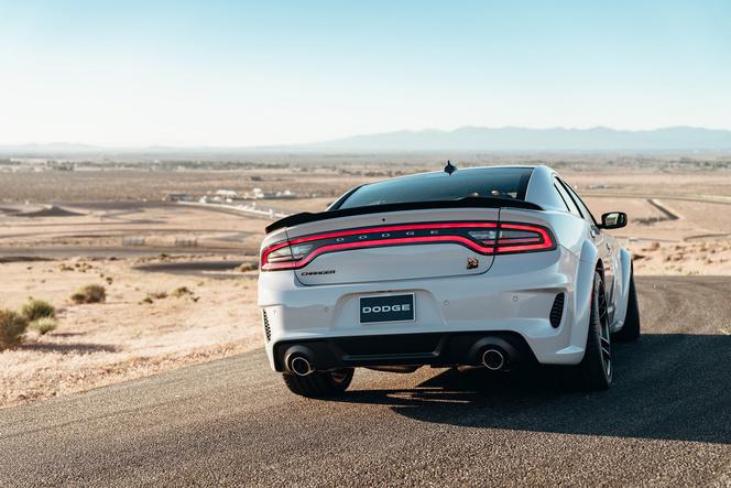 Dodge Charger Scat Pack i SRT Hellcat Widebody