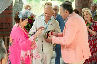 Barwy szczęścia, odc. 2725: Irenka (Krystyna Tkacz), Tolek (Marek Siudym), Zdzisio (Zbigniew Buczkowski), Jola (Małgorzata Potocka)