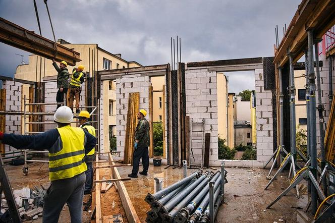 Remont Teatru Polskiego w Bydgoszcy trwa, ale twórców to nie zatrzymuje. To był pracowity sezon