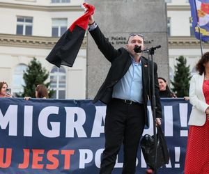 W Warszawie odbył się antyimigrancki marsz i kontrmanifestacja. Pojawiło się kilka tysięcy osób