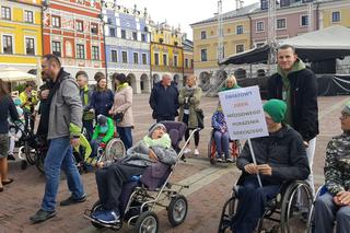 I love green na Rynku Wielkim w Zamościu