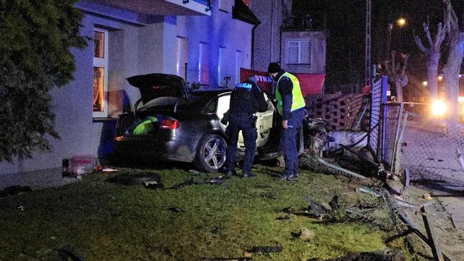 Wypadek śmiertelny w Międzyzdrojach. Nie żyją trzy osoby, w tym 7-letnie dziecko