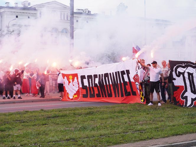 Godzina "W" w Sosnowcu. Mieszkańcy Zagłębia oddali hołd w 81. rocznicę Powstania Warszawskiego