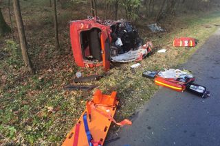 Śmiertelny wypadek pod Pajęcznem. 33-latek zginął w zderzeniu z tirem [ZDJĘCIA]