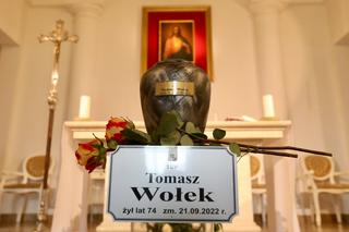 Adam Michnik na pogrzebie Janusza Weissa