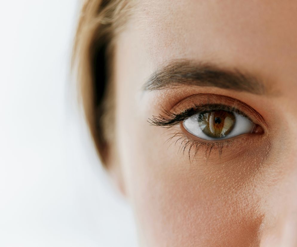 Zbliżenie na oko kobiety 