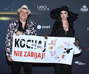 Krzysztof Skiba z żoną z mocnym apelem. Małżeństwo przyszło na galę z transparentem