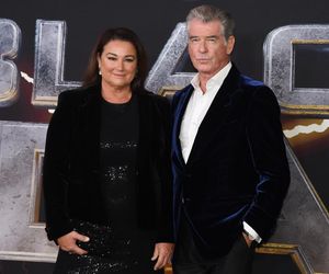 Pierce Brosnan i Keely Shaye Smith 