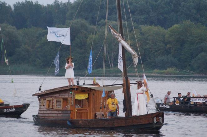Festiwal Wisły 2023 w Bydgoszczy. Tak było na paradzie łodzi [ZDJĘCIA]