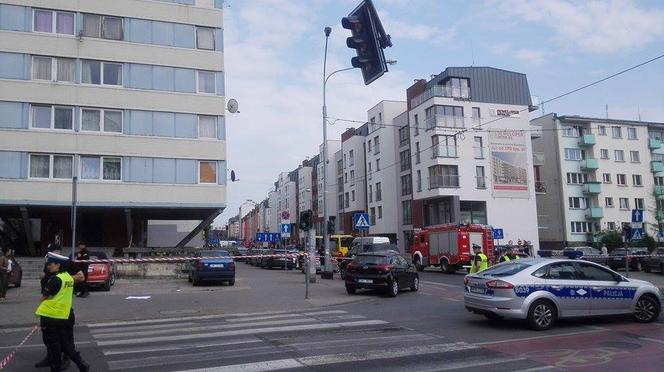 Wrocław: Bomba w autobusie linii 145. Wybuchła na przystanku [AKTUALIZACJA, WIDEO, ZDJĘCIA, AUDIO]