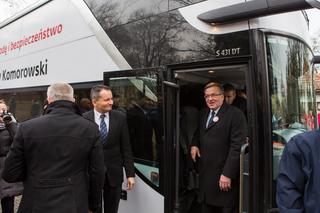 Oni prowadzili kampanię z autobusów