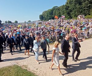 Tłumy wiernych w Gietrzwałdzie. Trwa odpust i dożynki archidecezjalne