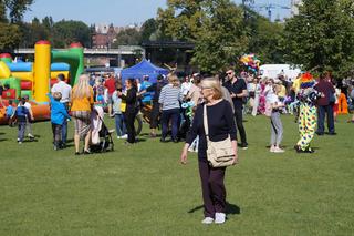 Piknik charytatywny Łatwo Pomagać. Tłumy na bydgoskiej Wyspie Młyńskiej [ZDJĘCIA]