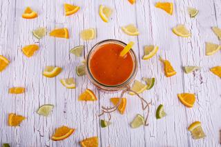 Koktajl z ananasa, grejpfruta i pomarańczy: przepis na dietetyczny i zdrowy napój