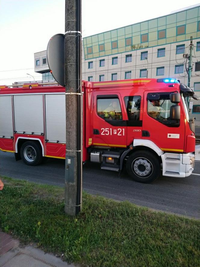 Hulajnoga elektryczna wybuchła przy ruchliwej ulicy w Poznaniu
