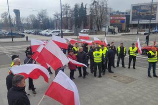 Protest rolników w Olsztynie. Nie zgadzają się na import ukraińskiego zboża do Polski [ZDJĘCIA]