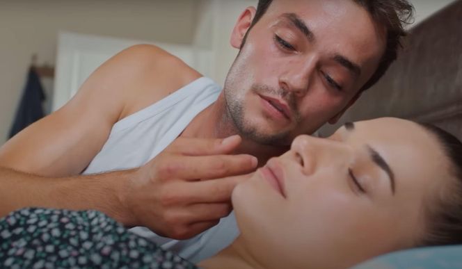 Sila ucieka Alperowi i przyłapuje Kuzeya w łóżku z Bahar.