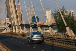 Wielka fuzja na polskim rynku przewozowym. Ele Taxi dołącza do iTaxi 