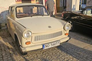 Na olsztyńskiej starówce zaparkowały piękne klasyki motoryzacji. W planach kolejne wydarzenia [ZDJĘCIA]