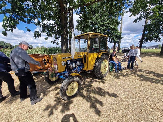 XXIII Międzynarodowy Festiwal Starych Ciągników i Maszyn Rolniczych im. Jerzego Samelczaka. Zdjęcia z parady i terenu festiwalu