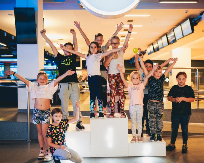 Aloha Food, Bowling & Club.
