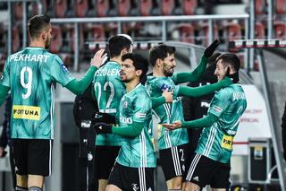 Legia - Pogoń: Dwa oblicza Legii Warszawa! Mecz na szczycie dla ekipy Michniewicza