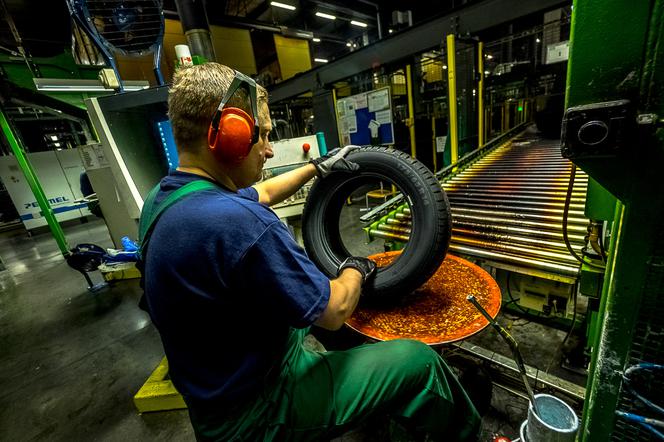 Jak wygląda produkcja opon? Pojechaliśmy to zobaczyć aż do zimnej Rosji