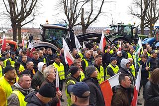 W Szczecinie odbył się Protest Rolników. Zjechało się ponad 100 ciągników!