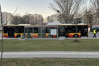 Tragiczne potrącenie w Warszawie. 16-latka została wciągnięta pod autobus. Wstrząsające szczegóły 