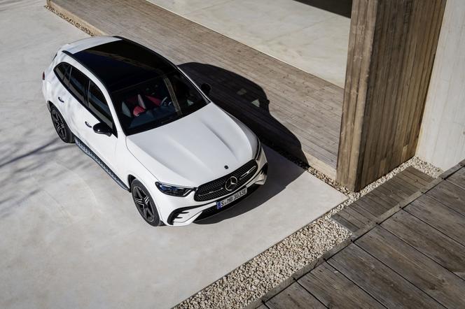 Mercedes-Benz GLC (2023)