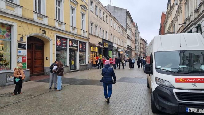 Tłusty Czwartek 2025. Tak wyglądają kolejki w Poznaniu