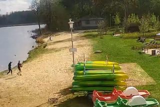 Policjant uratował tonące dzieci